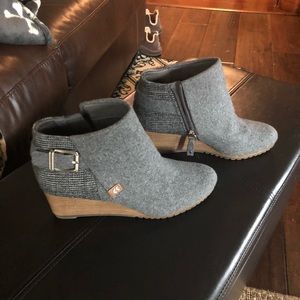 Dr Scholl Grey Flannel Wedge